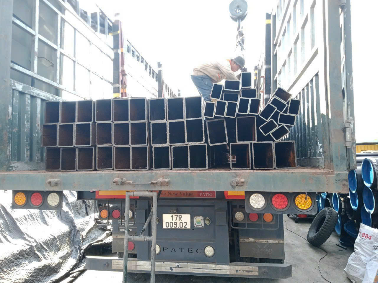 THÉP HỘP CHỮ NHẬT 80X180X8LI 8LY 8MM