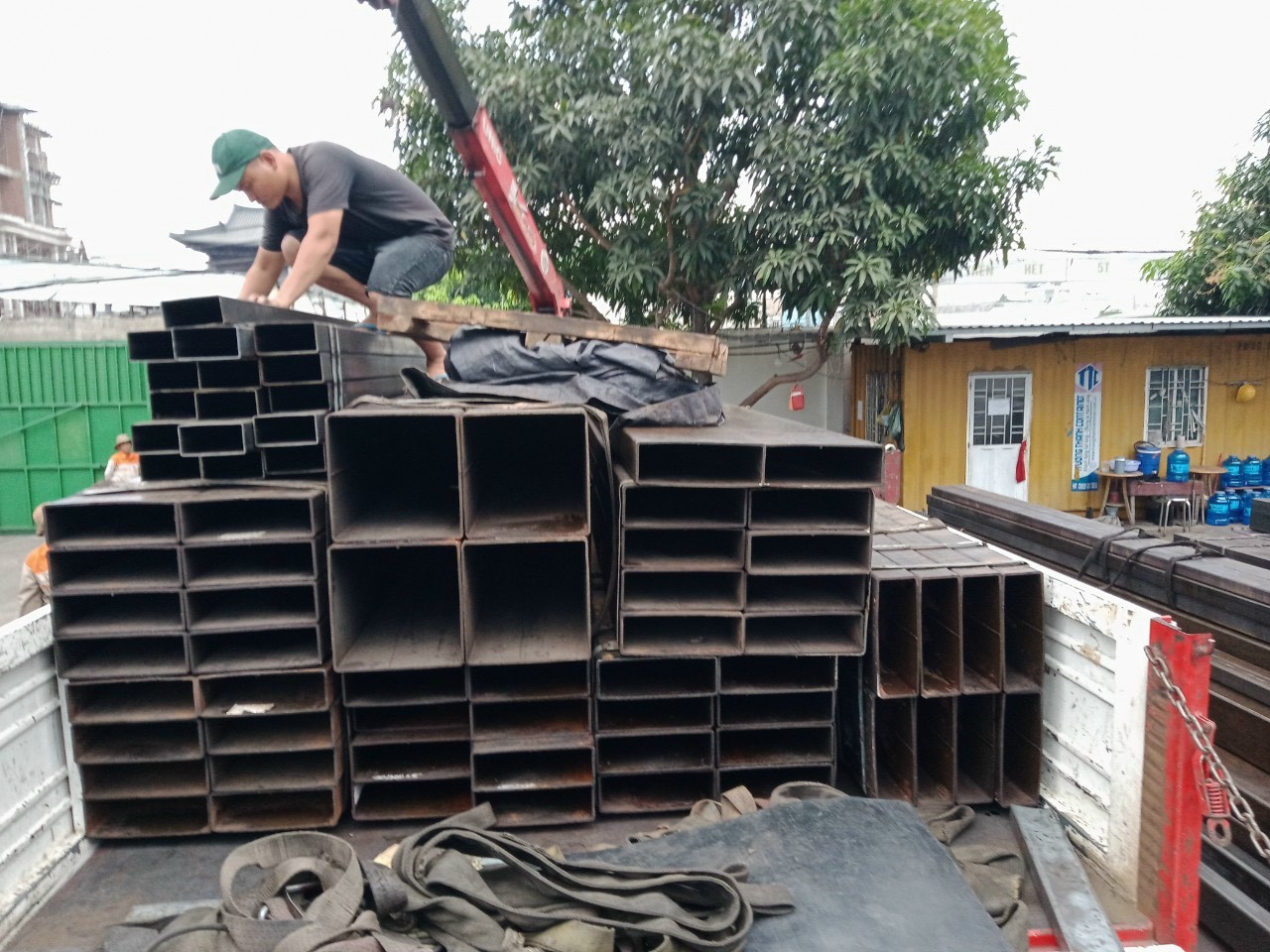 THÉP HỘP VUÔNG 300X300X6LY 8LY 10LY 12LY 14LY 15LY 16LY